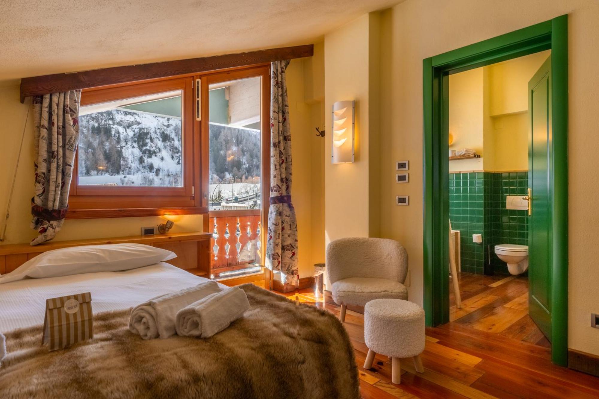 Shatush Hotel Курмайор Екстериор снимка